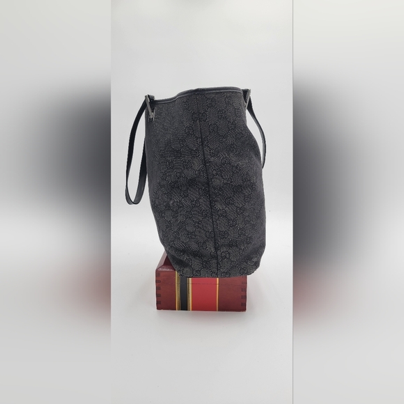 Gucci Bucket Bag - Picture 5 of 10